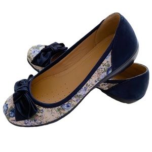 Hotter Original Jewel in navy floral